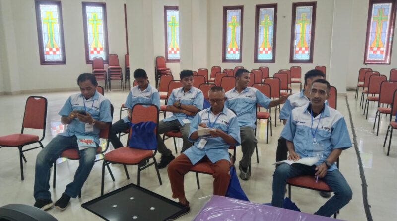 Jemaat GPM Silo Gelar Pelatihan Servis AC Split Bekerja Sama dengan BPVP Ambon
